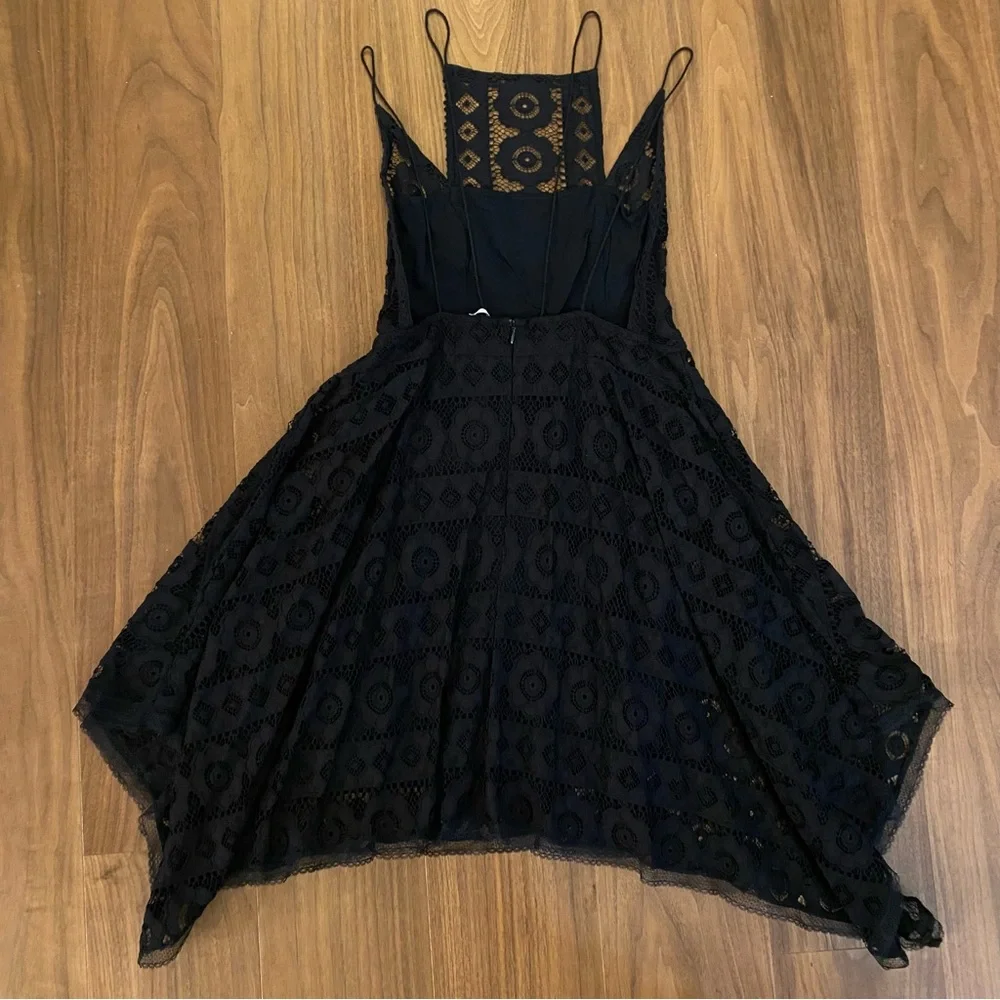 Free People Black Lace Crochet Boho Dress NWT Size 4 $128 - Picture 3 of 9